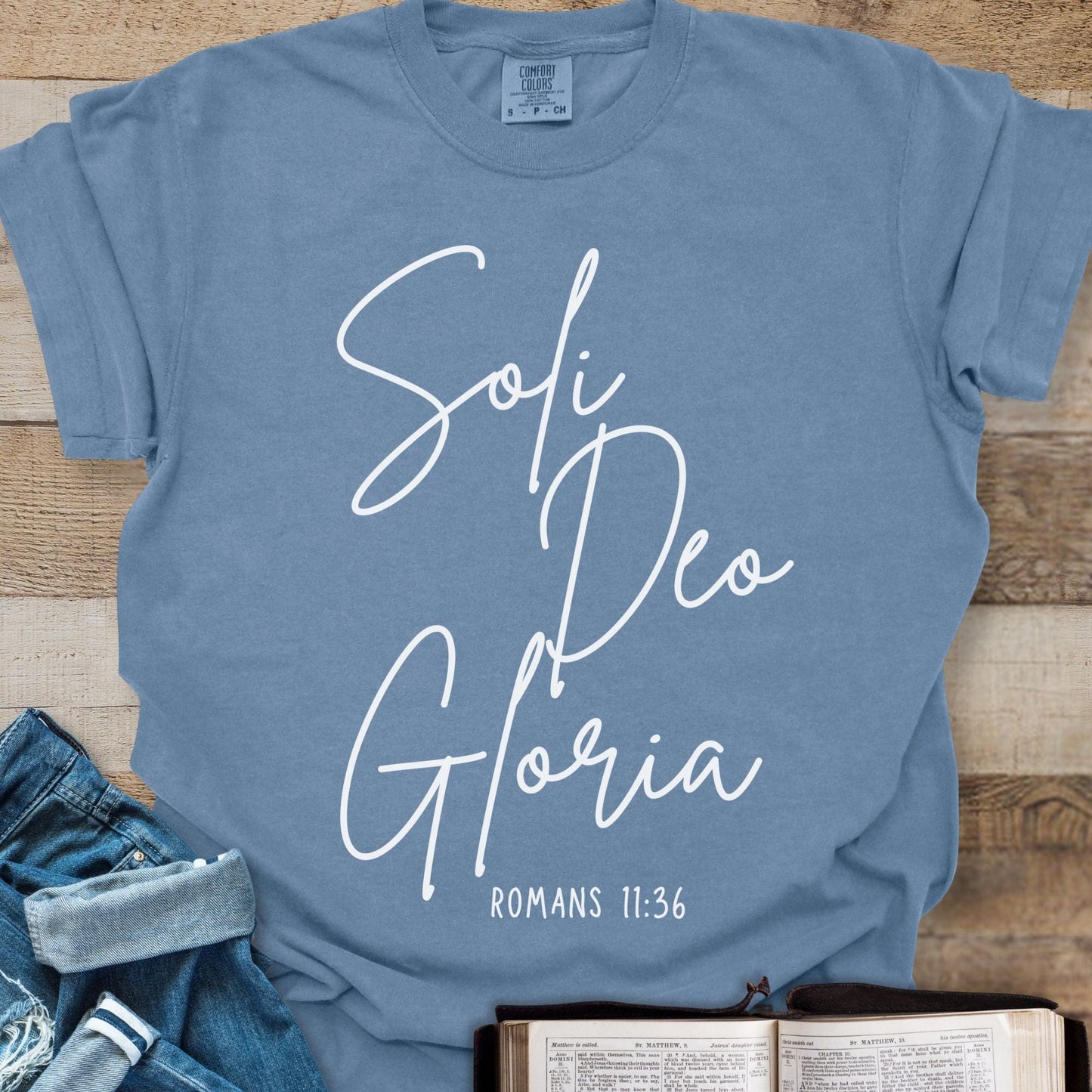 Soli Deo Gloria Script - Tee