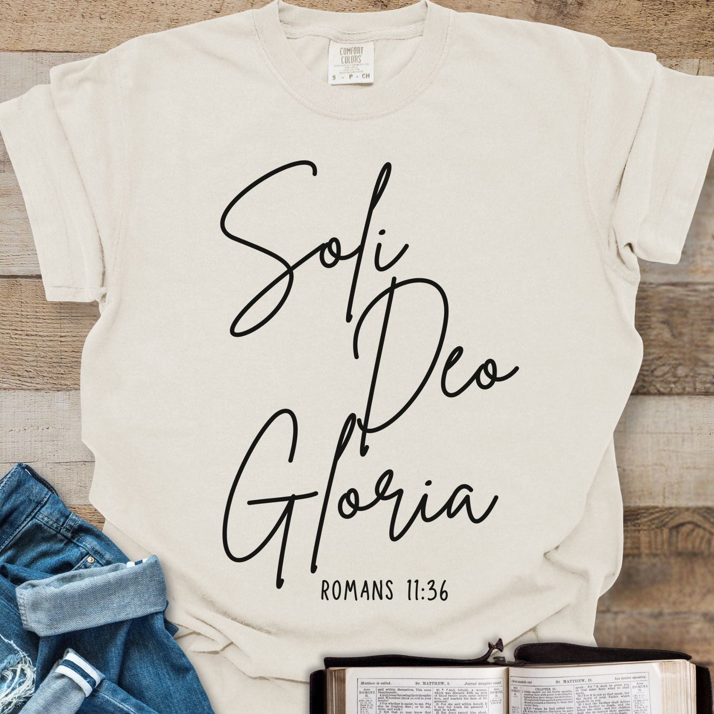 Soli Deo Gloria Script - Tee