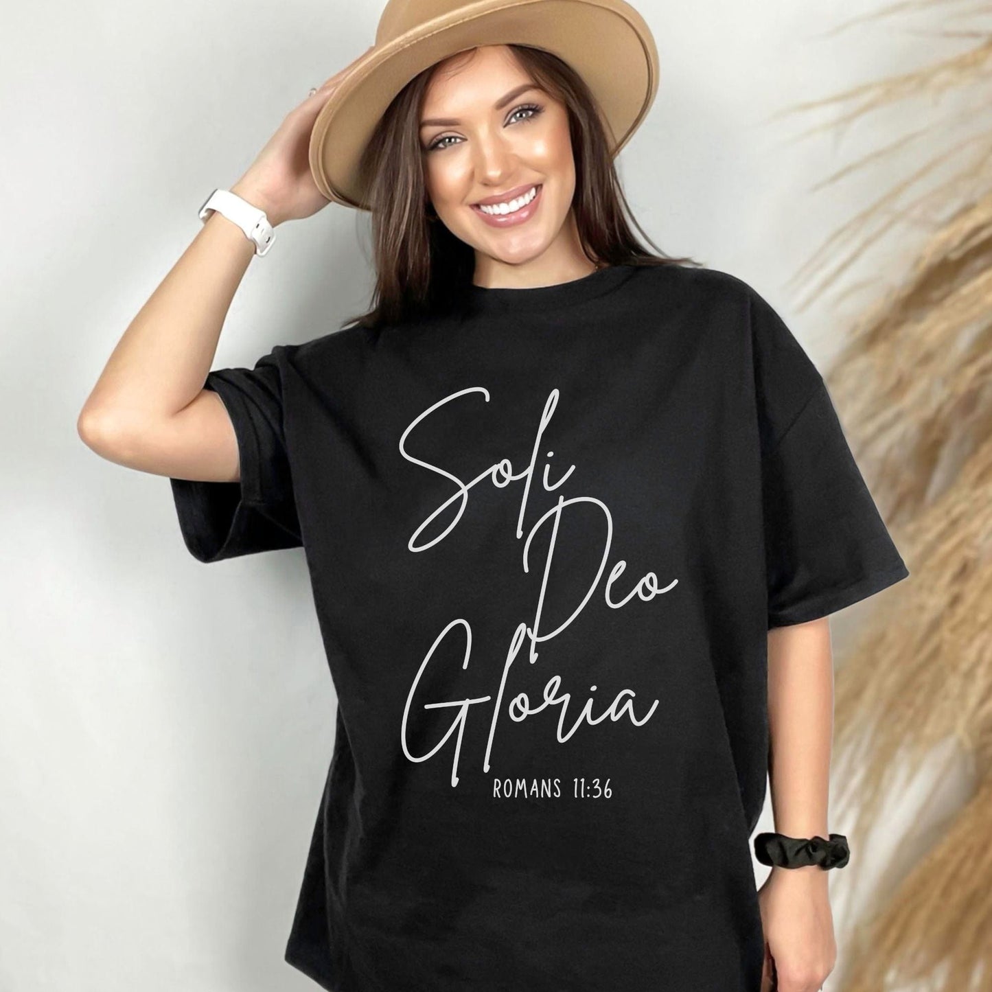 Soli Deo Gloria Script - Tee
